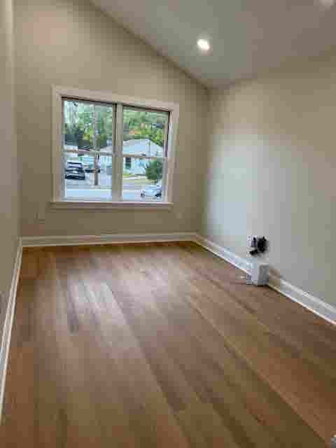 Room suite with bathroom for rent