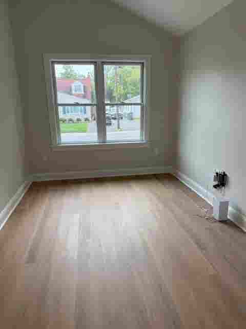 Room suite with bathroom for rent