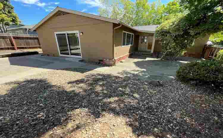 Stunning three bedroom unit