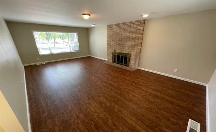Stunning three bedroom unit