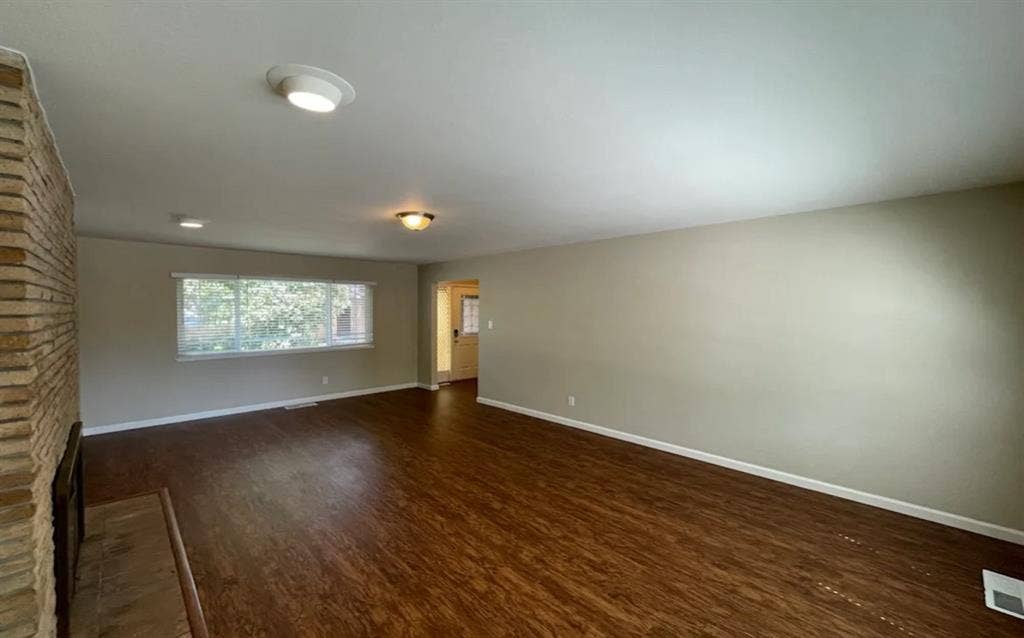 Stunning three bedroom unit