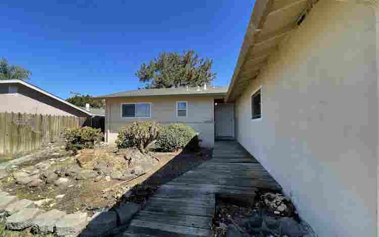 Spacious three bedroom unit