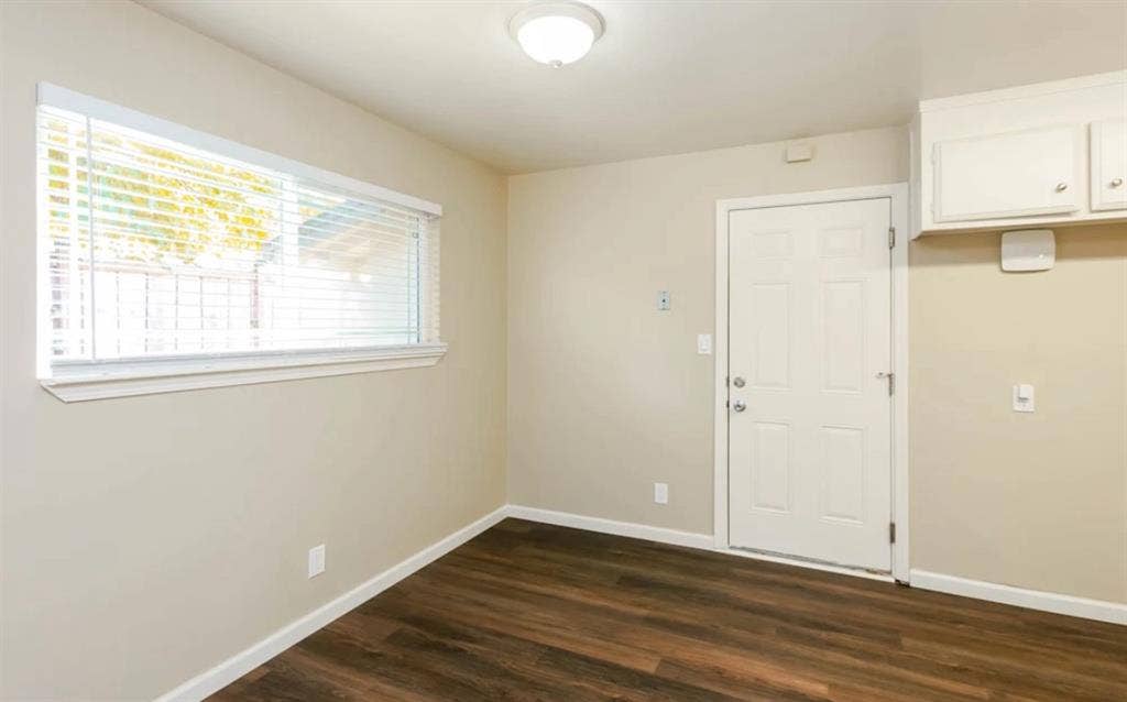 Spacious three bedroom unit