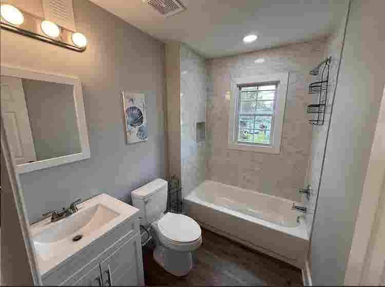 Cozy  Bath Home