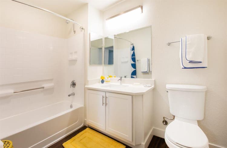 Spacious b at Presidio