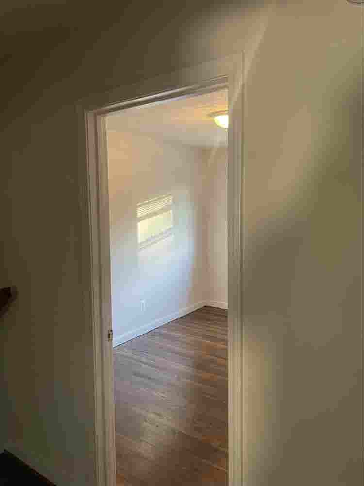 Big Room/Closets and Bathroom Avail