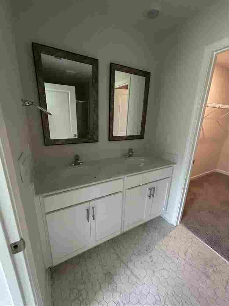 Room for rent with private bathroom