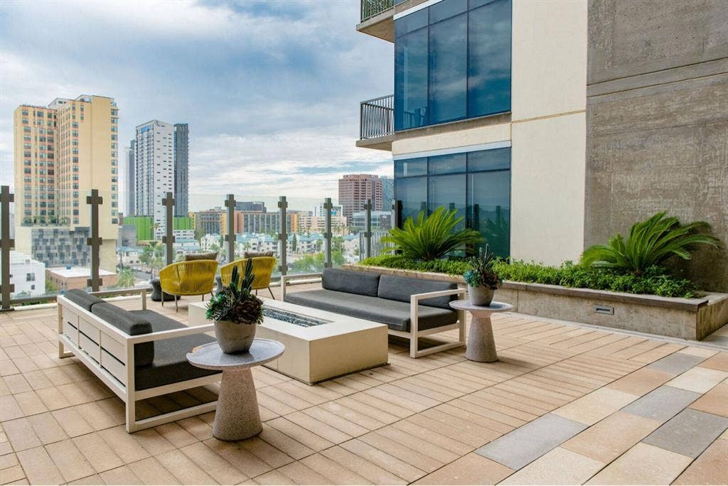 Lease transfer - Downtown Phoenixx