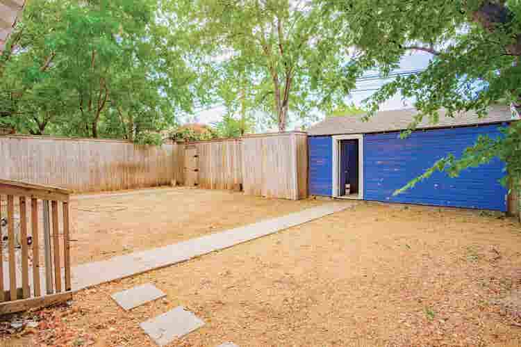 3 BR in Dallas