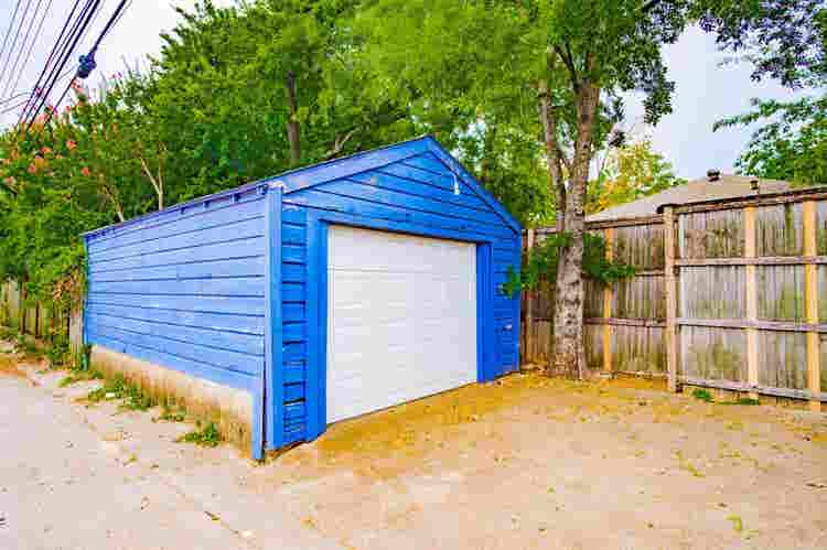 3 BR in Dallas