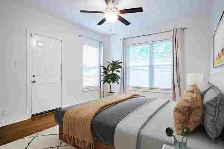 3 BR in Dallas