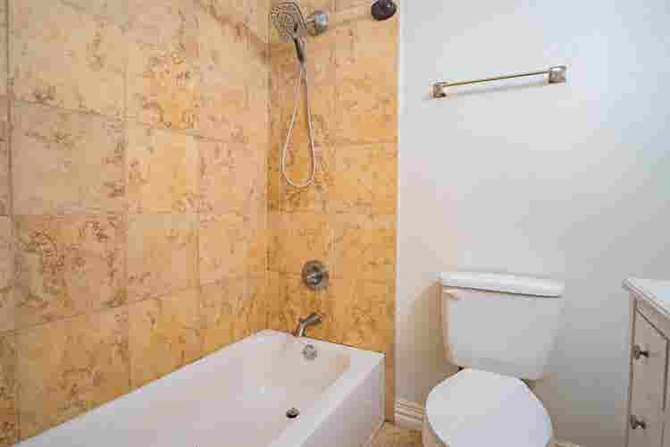 3 BR in Dallas