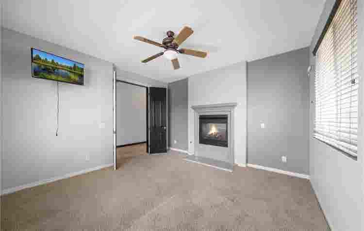 Beautiful private room for rent