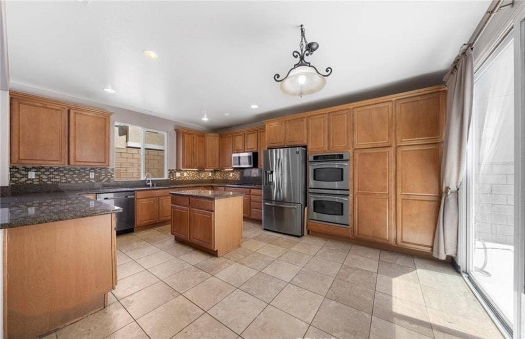 Beautiful private room for rent