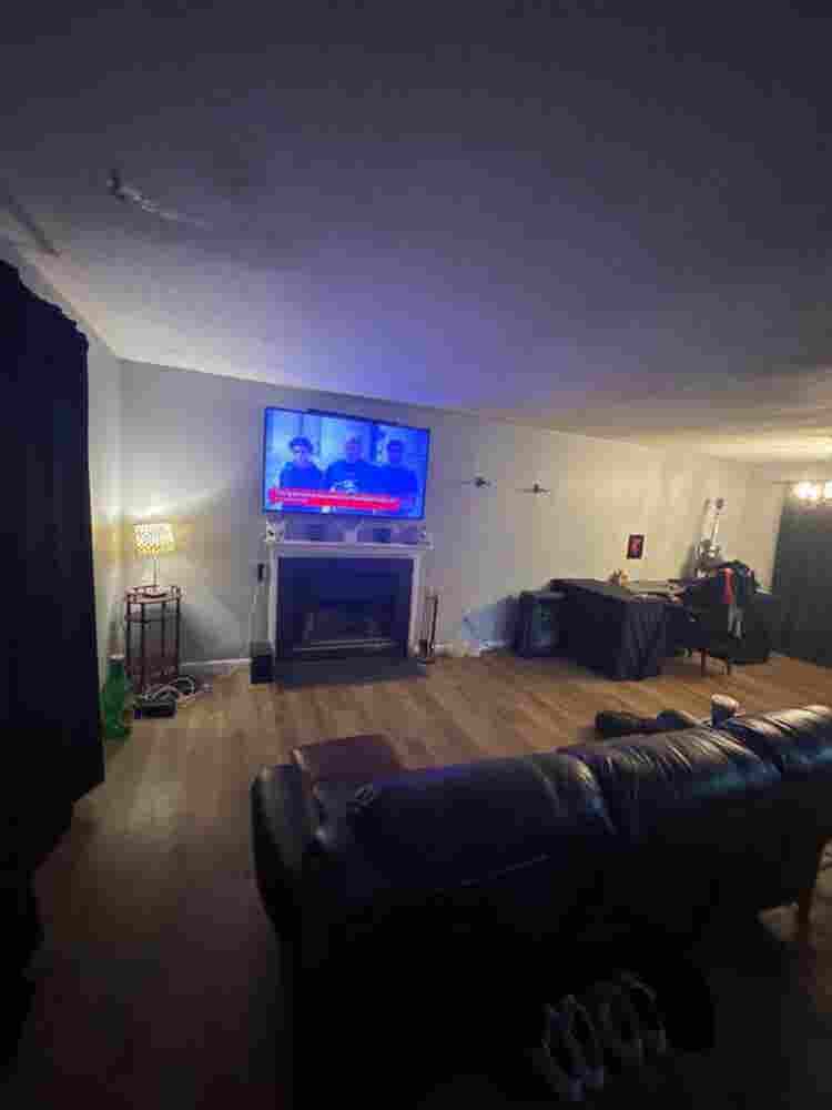 Room for rent $ a weekk