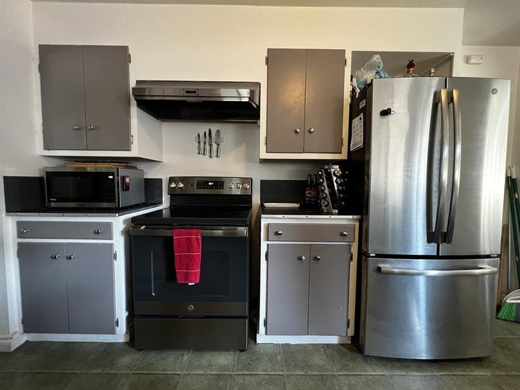 Master Bedroom Available in Auburn