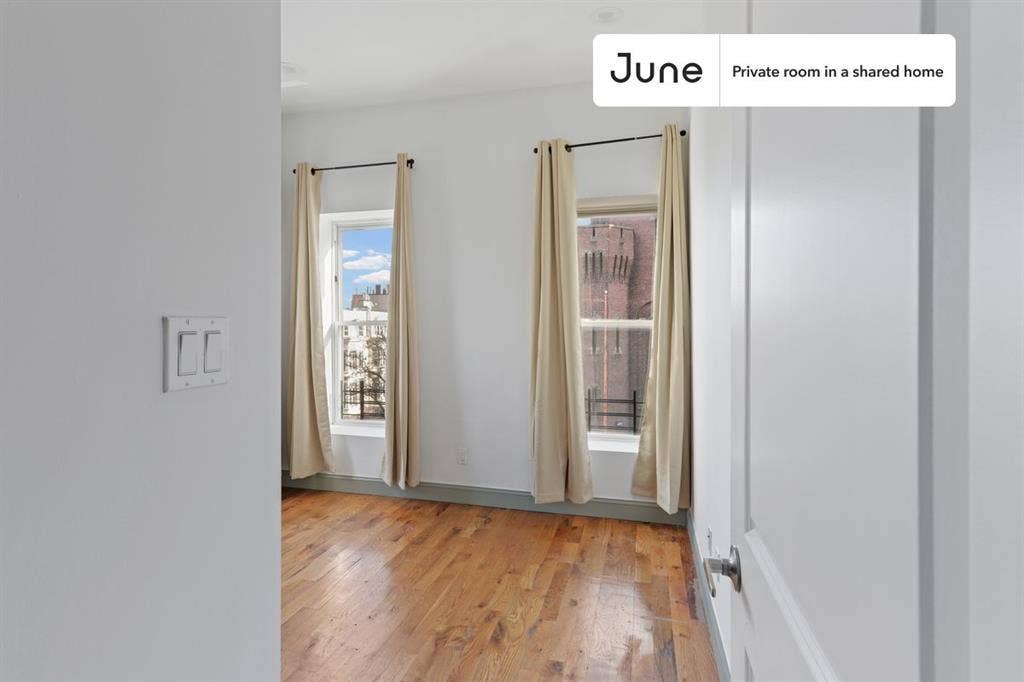 4 BR in New York City