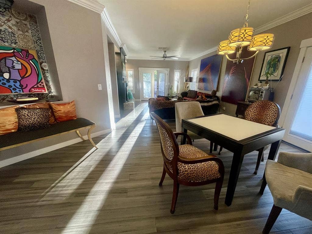 All-Inclusive – Private Bed/Bath