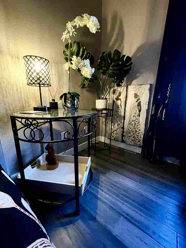 All-Inclusive – Private Bed/Bath