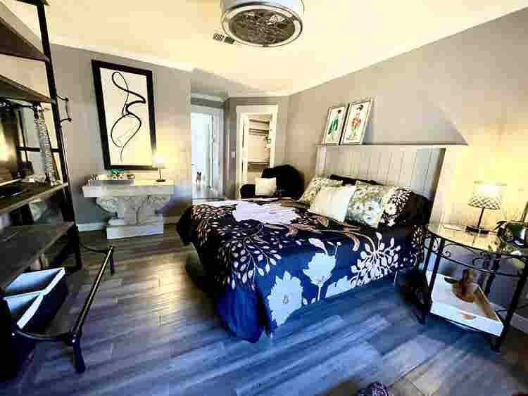 All-Inclusive – Private Bed/Bath