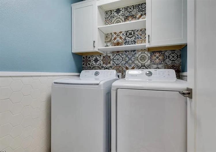 All-Inclusive – Private Bed/Bath