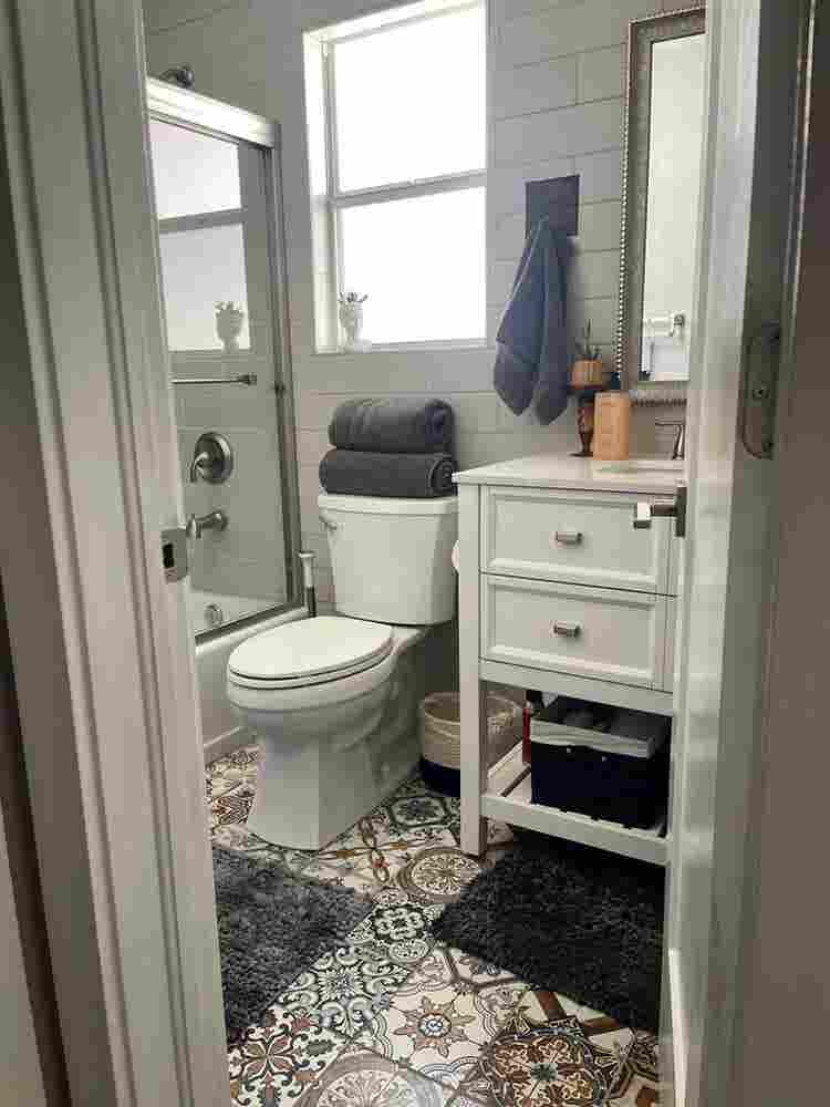 All-Inclusive – Private Bed/Bath