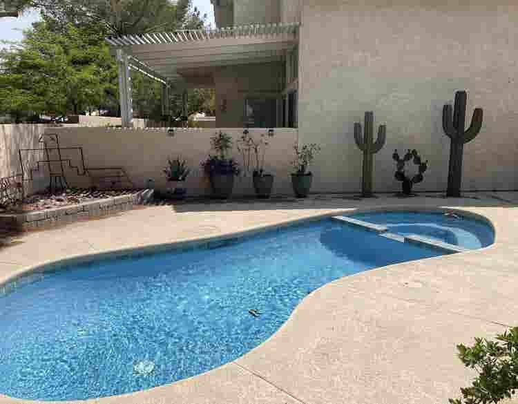 All-Inclusive – Private Bed/Bath