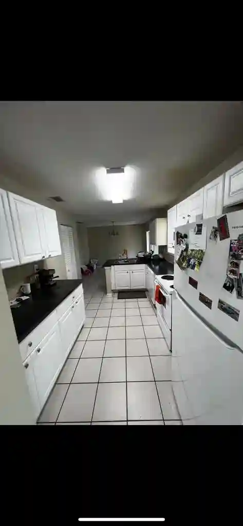 $ Room for rent. Cutler Bay