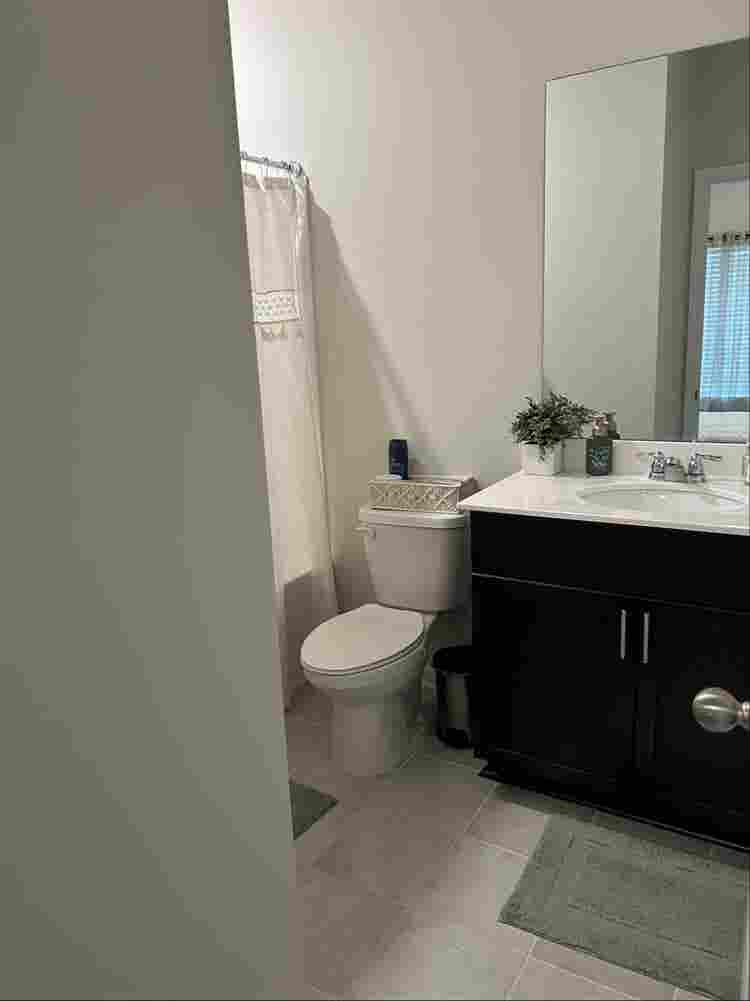 Fully furnished room for rent
