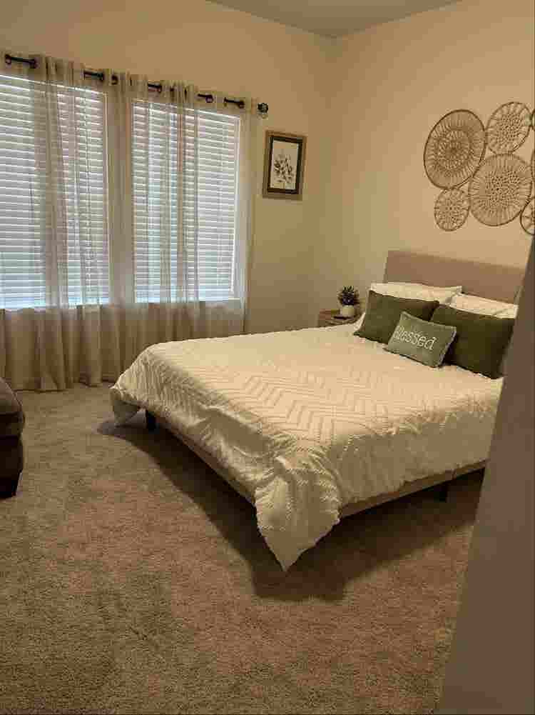 Fully furnished room for rent