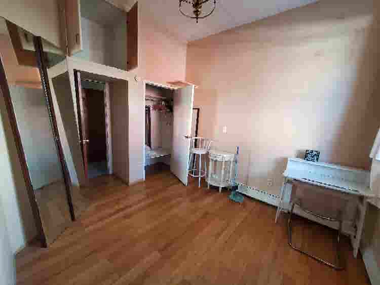 Room in Greenpoint