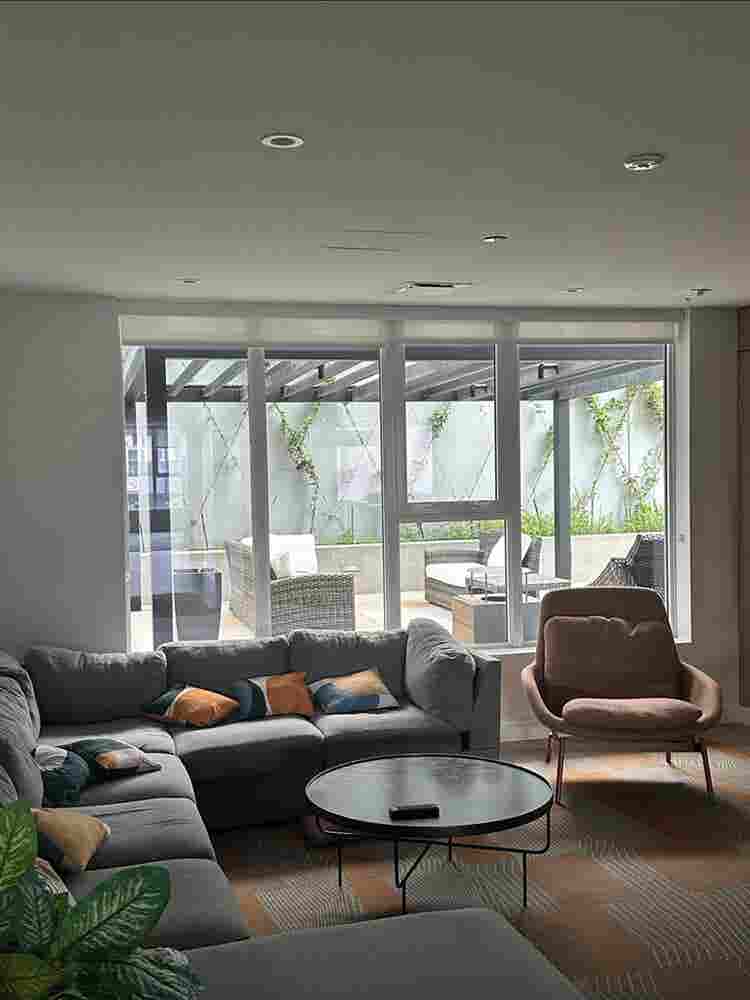 Hub One Luxury Home Surrey