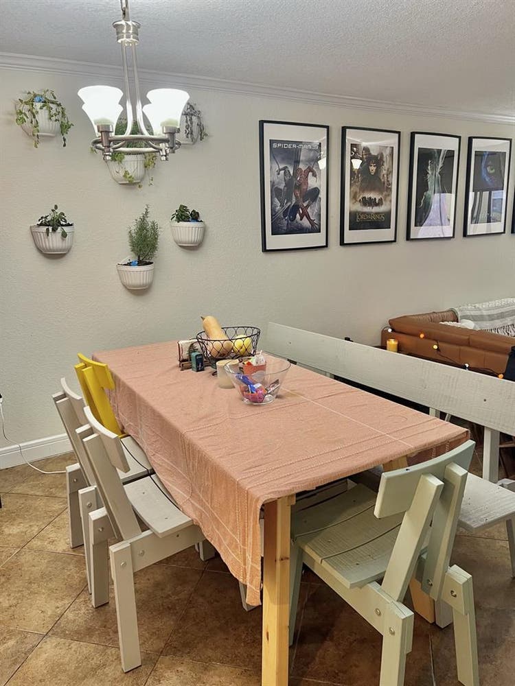 Looking for a roommate!
