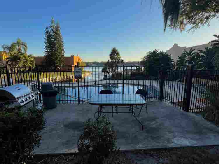 Looking for a roommate!