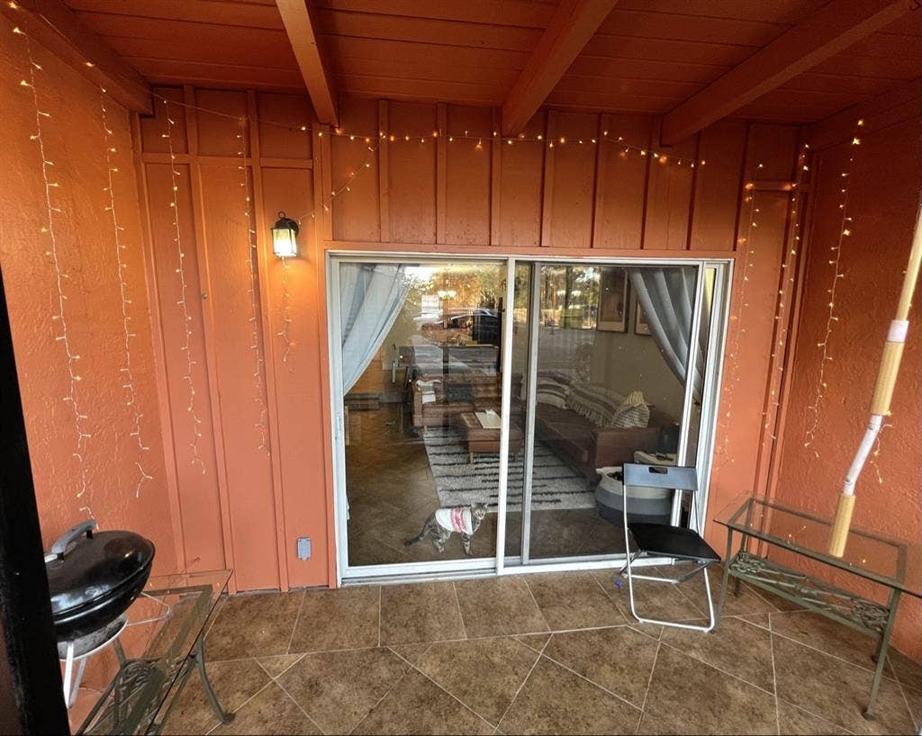 Looking for a roommate!