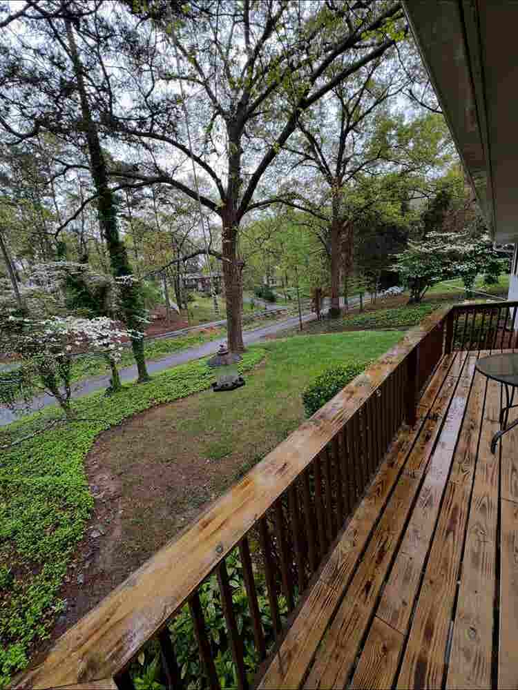 ROOM FOR RENT/BATHROOM AND 
BILLS
