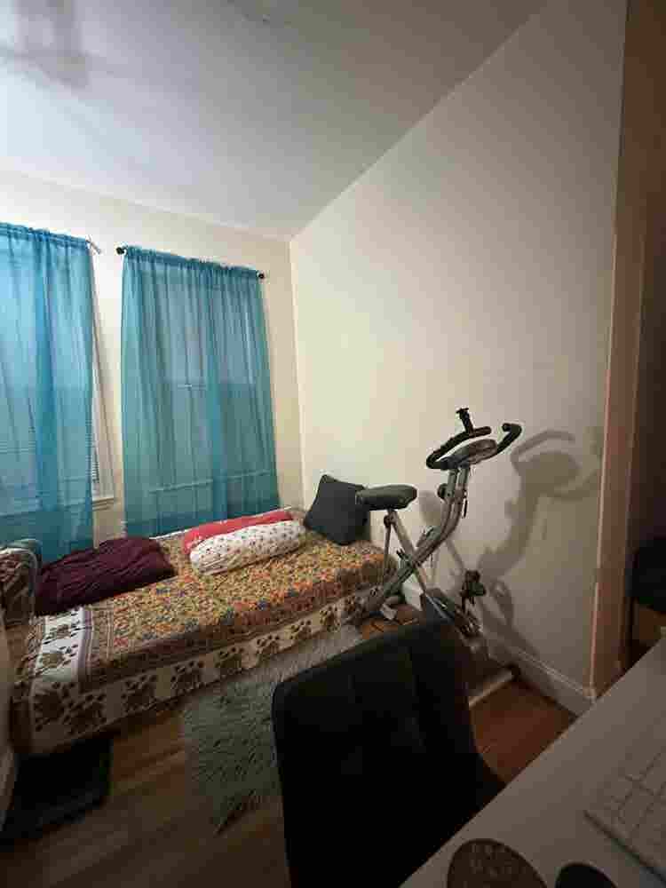 Single Private Room for Rent