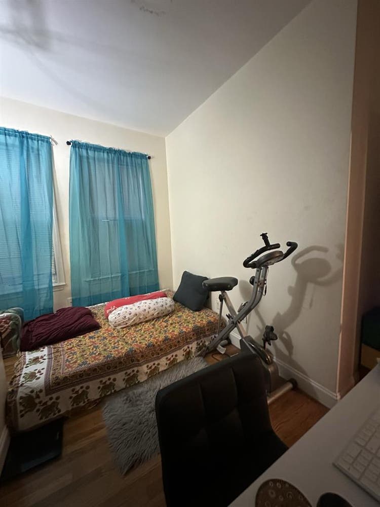 Single Private Room for Rent