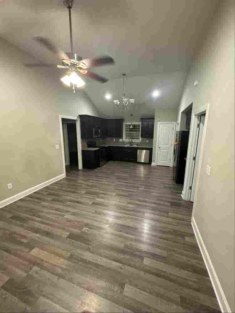 Room with private bathroom/ bills