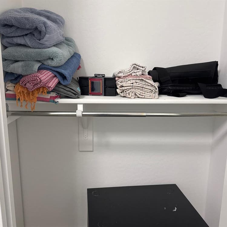 bedroom available for rent