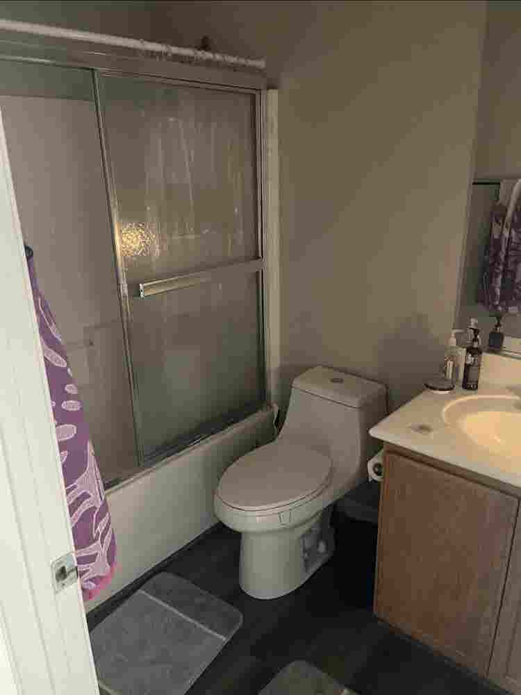 Looking for an awesome roommate