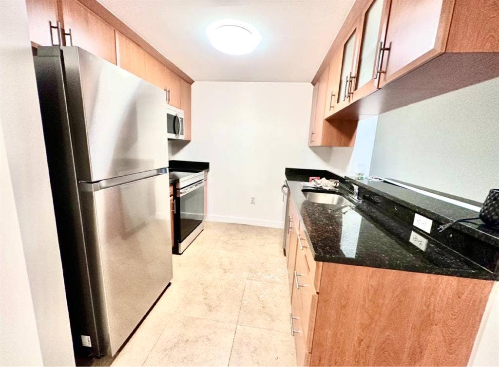 Rent private room in Brickell