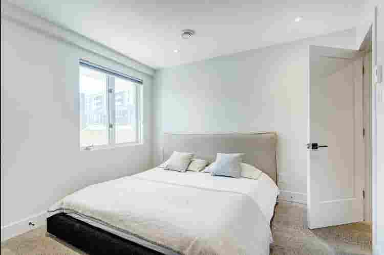 Private room for rent