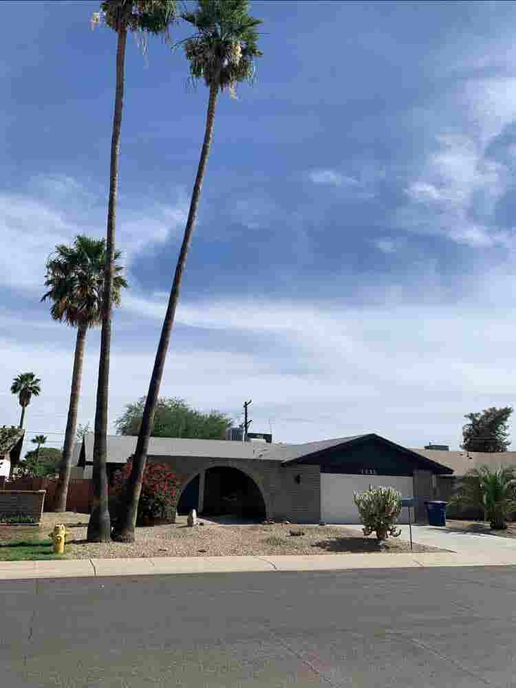 Beautiful home 
convenient location