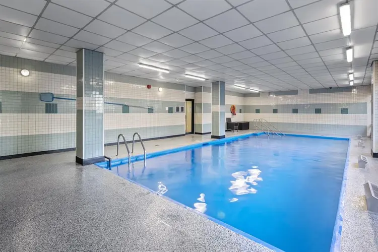 PRIVATE ROOM SHARED APT MALE ONLY