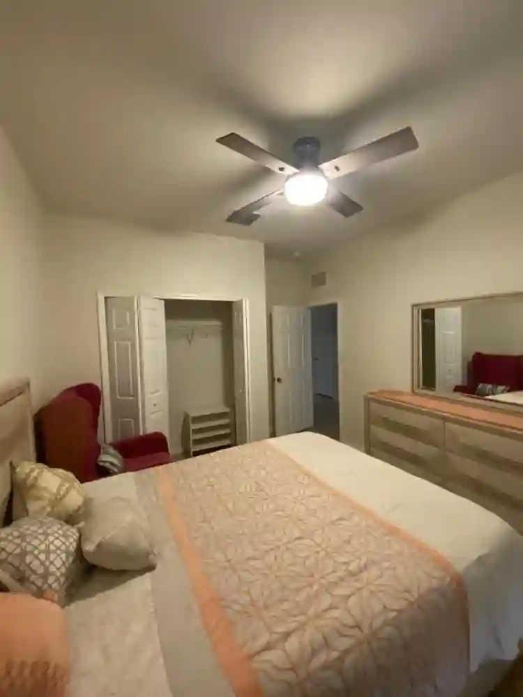 Renting room in orlando,FL