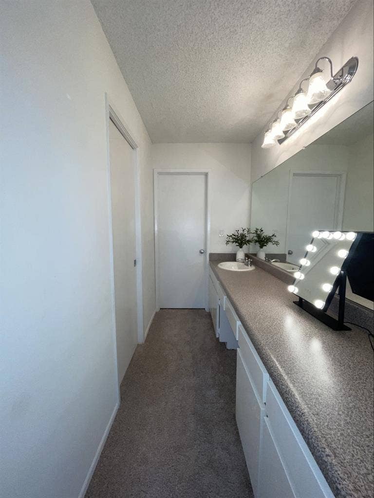 Waterfront Luxury in Marina del Rey