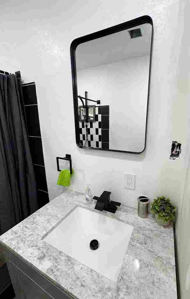 Central Phoenix Furnished Room!