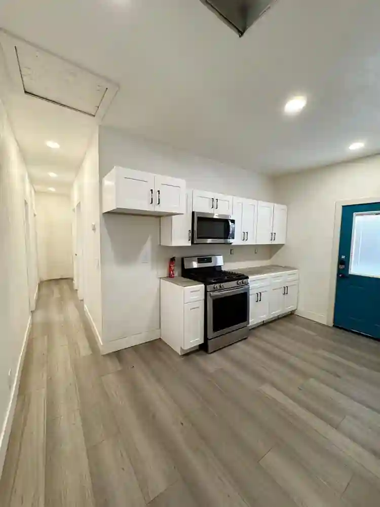 Central Phoenix Furnished Room!