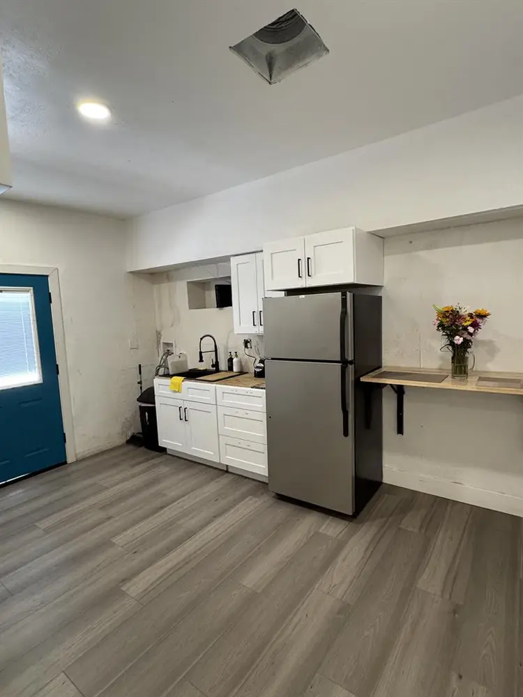 Central Phoenix Furnished Room!